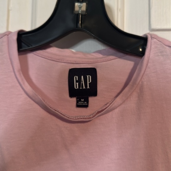 Gap Lilac Top size medium - Picture 3 of 3